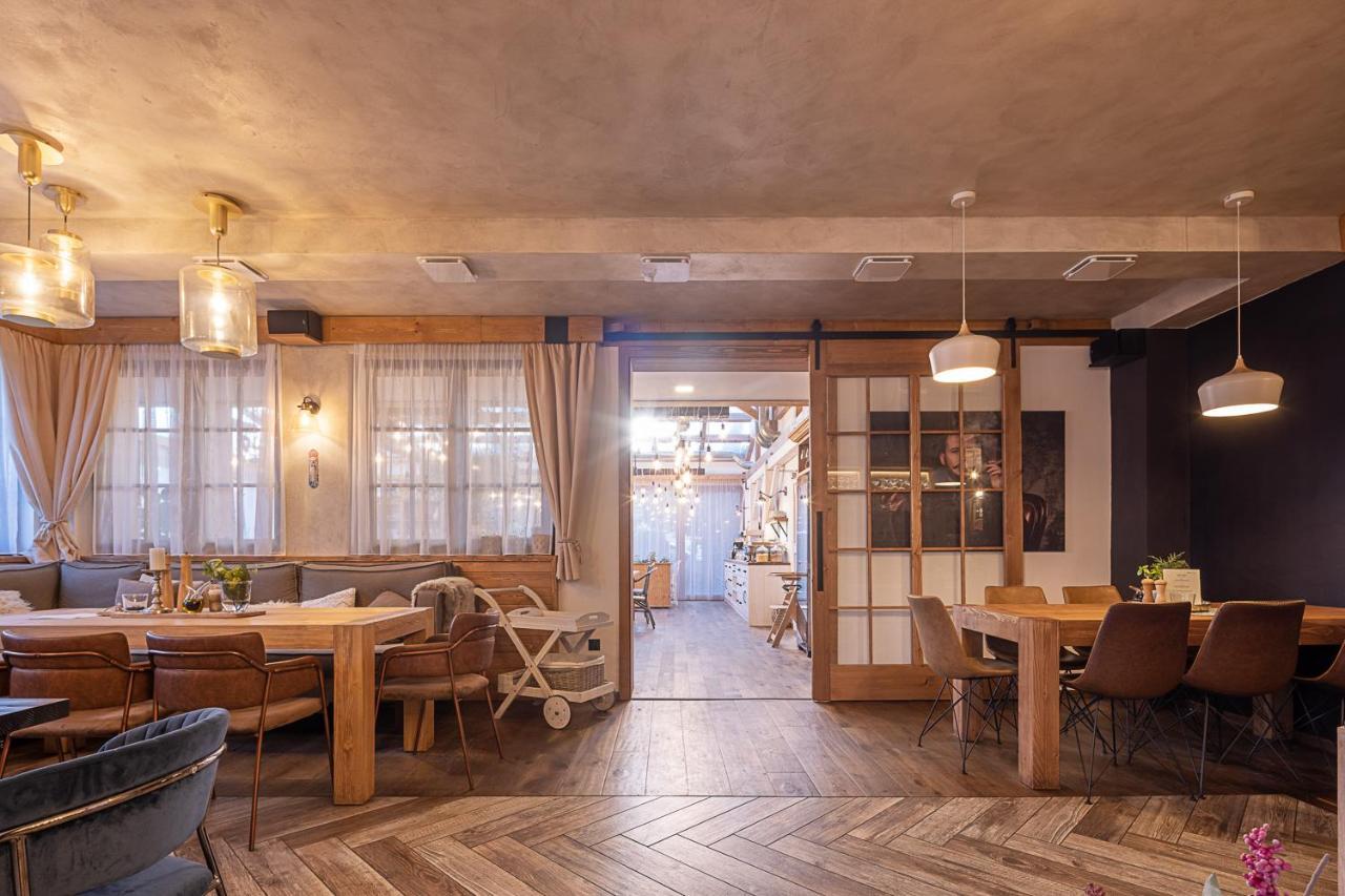 Hotel Mclimon Novy Jicin Exterior photo