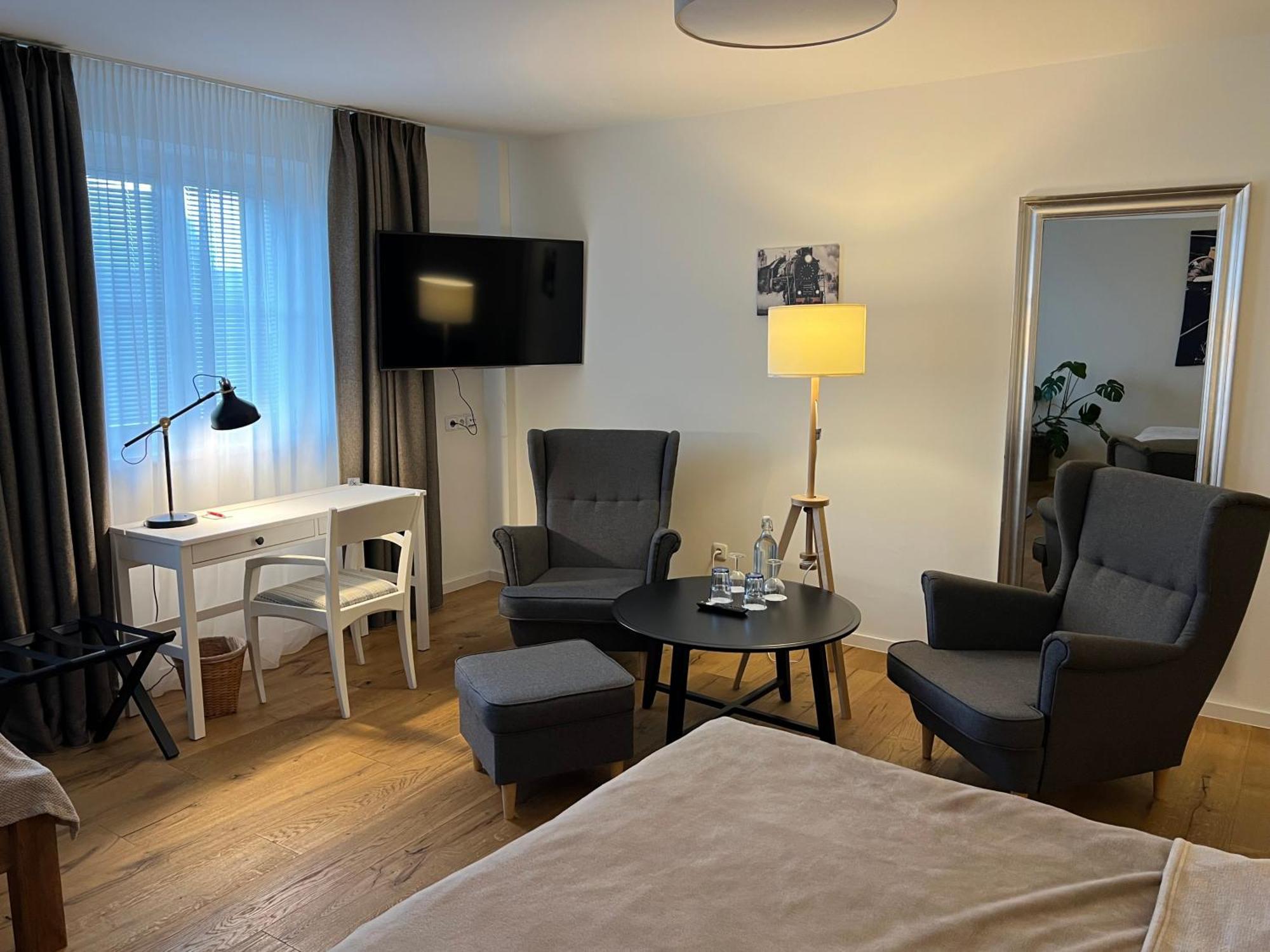 Hotel Mclimon Novy Jicin Exterior photo